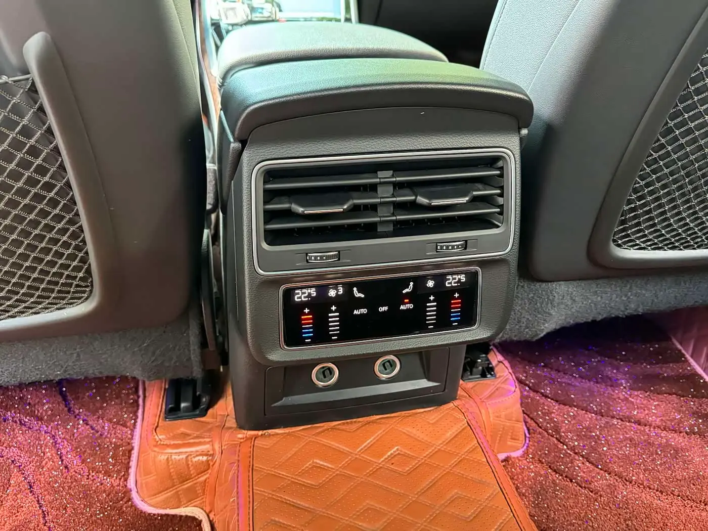 Audi Q7 2021 — Photo 16/20