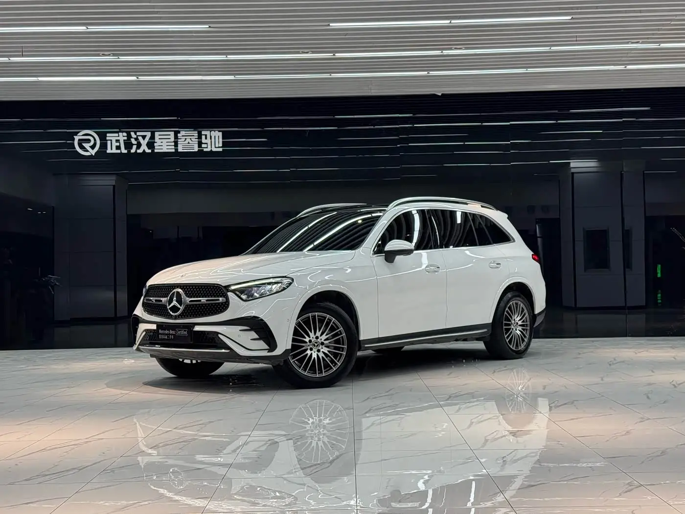 Mercedes-Benz GLC 2023 — Photo 1/16