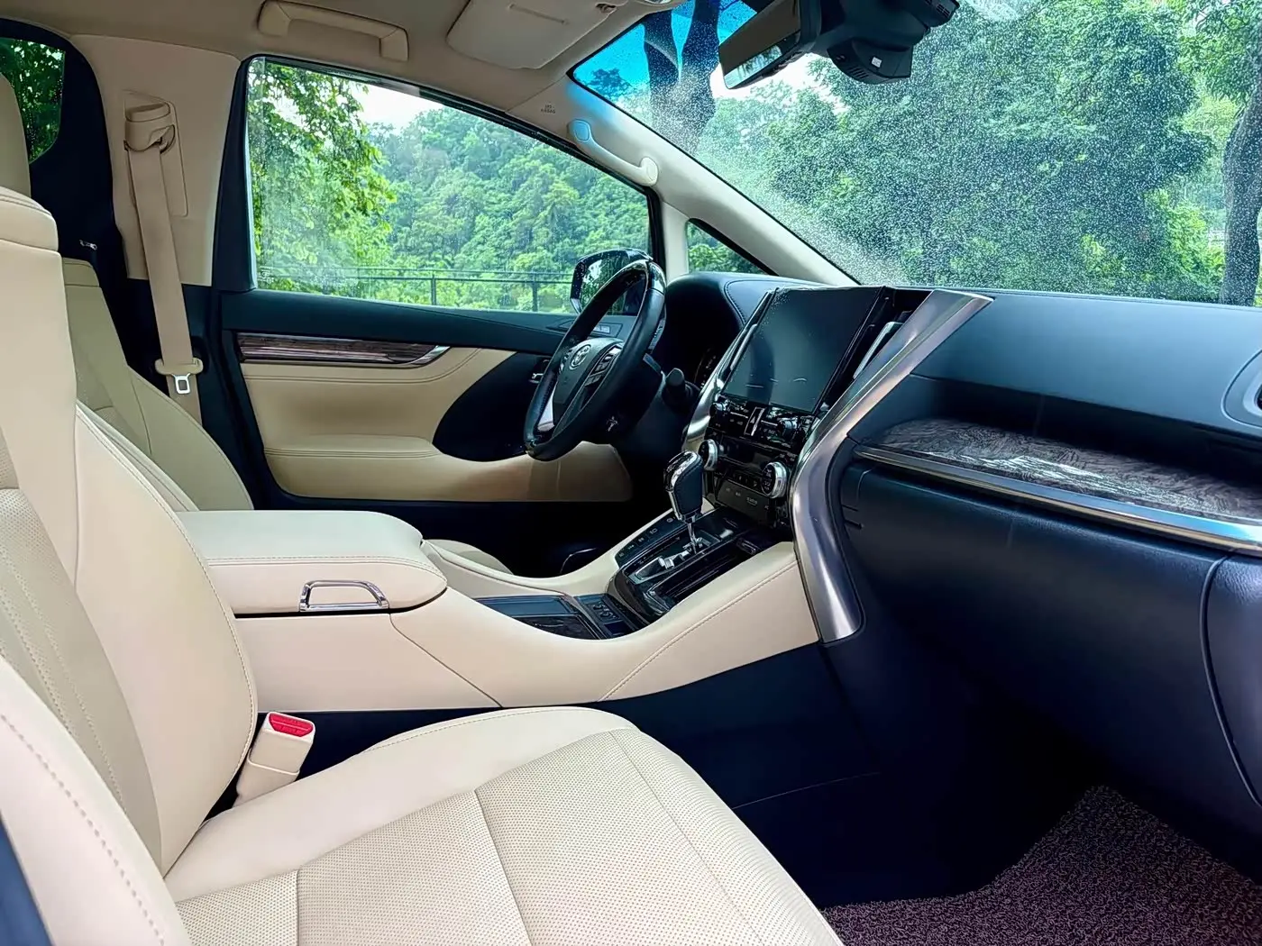 Toyota Vellfire 2021 — Photo 13/20