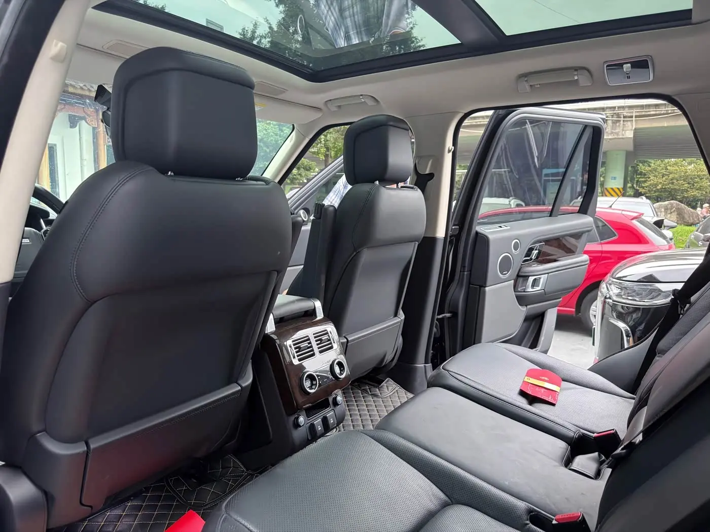 Land Rover Range Rover 2020 — Фото 9/15