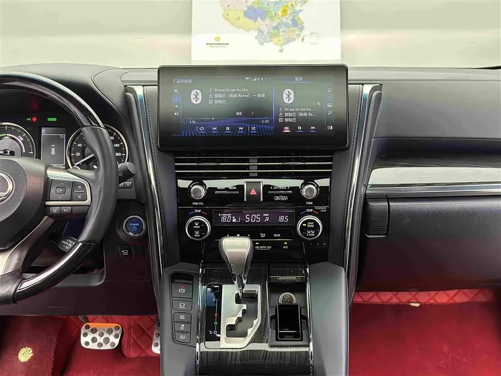 Lexus LM 2022 — Photo 12/20