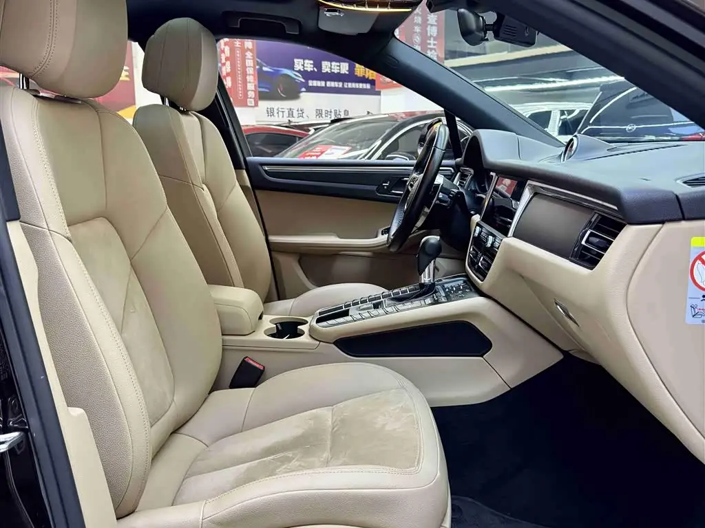 Porsche Macan 2020 — Photo 5/17