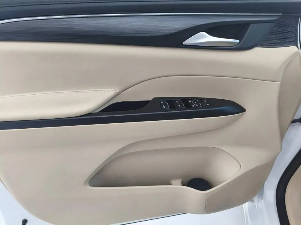 Buick GL8 2024 — Photo 7/16