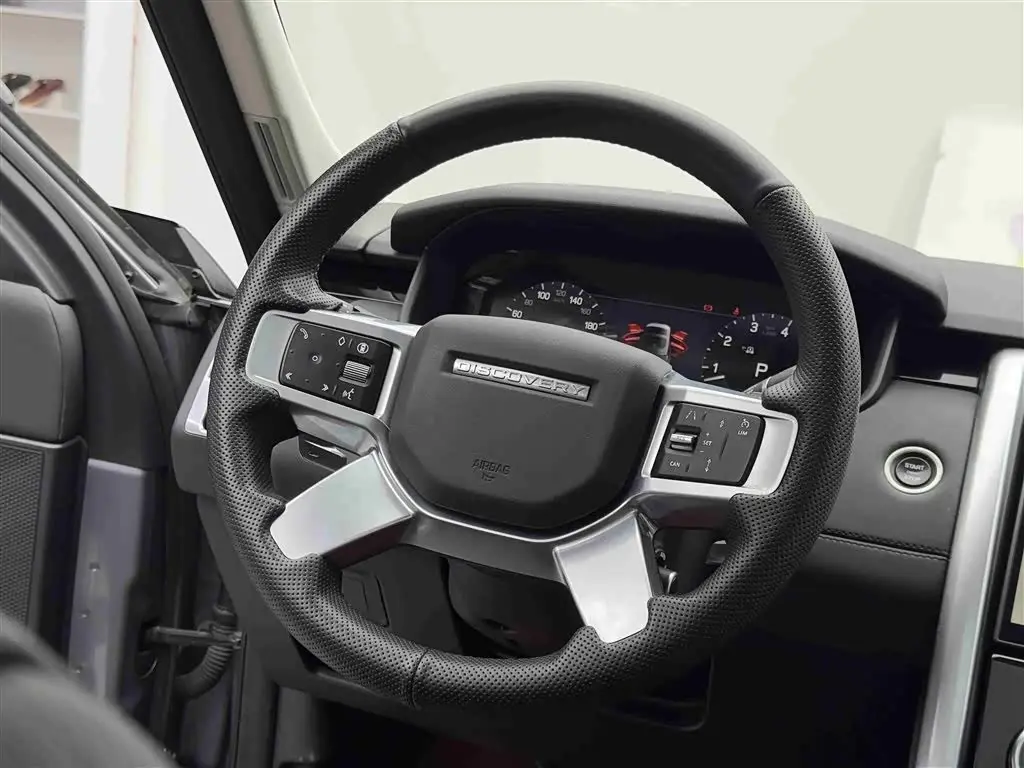 Land Rover Discovery 2024 — Photo 12/20