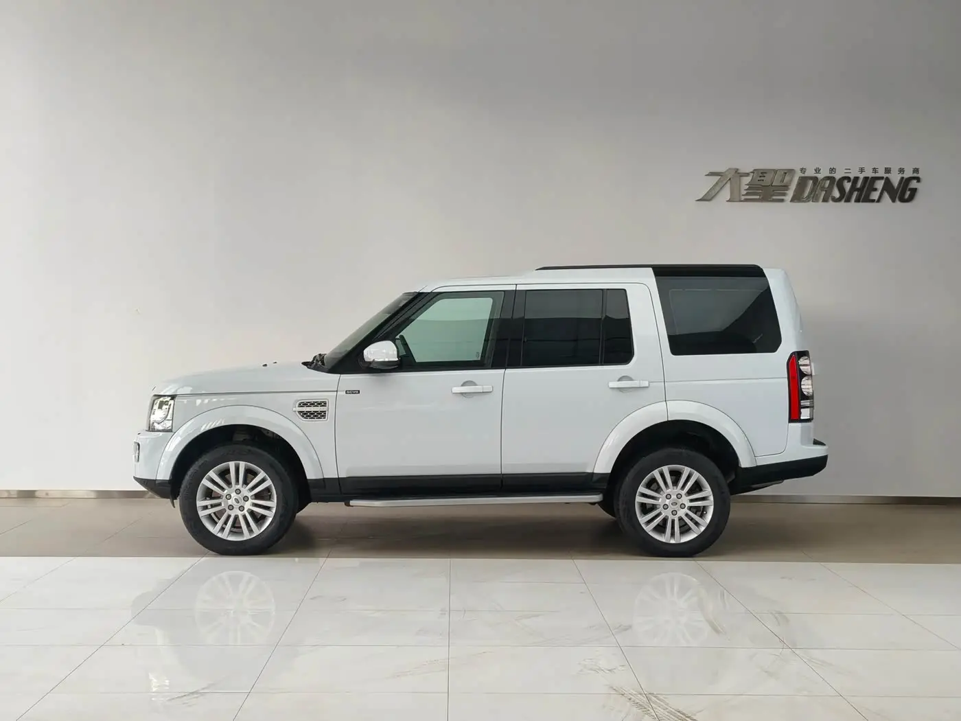 Land Rover Discovery 2016 — Şəkil 3/20