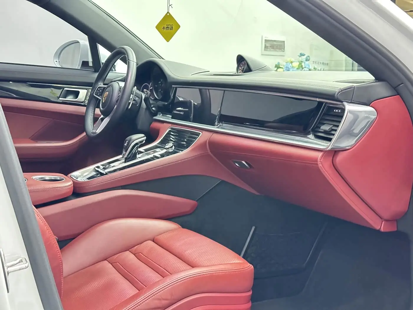 Porsche Panamera 2019 — Photo 15/20