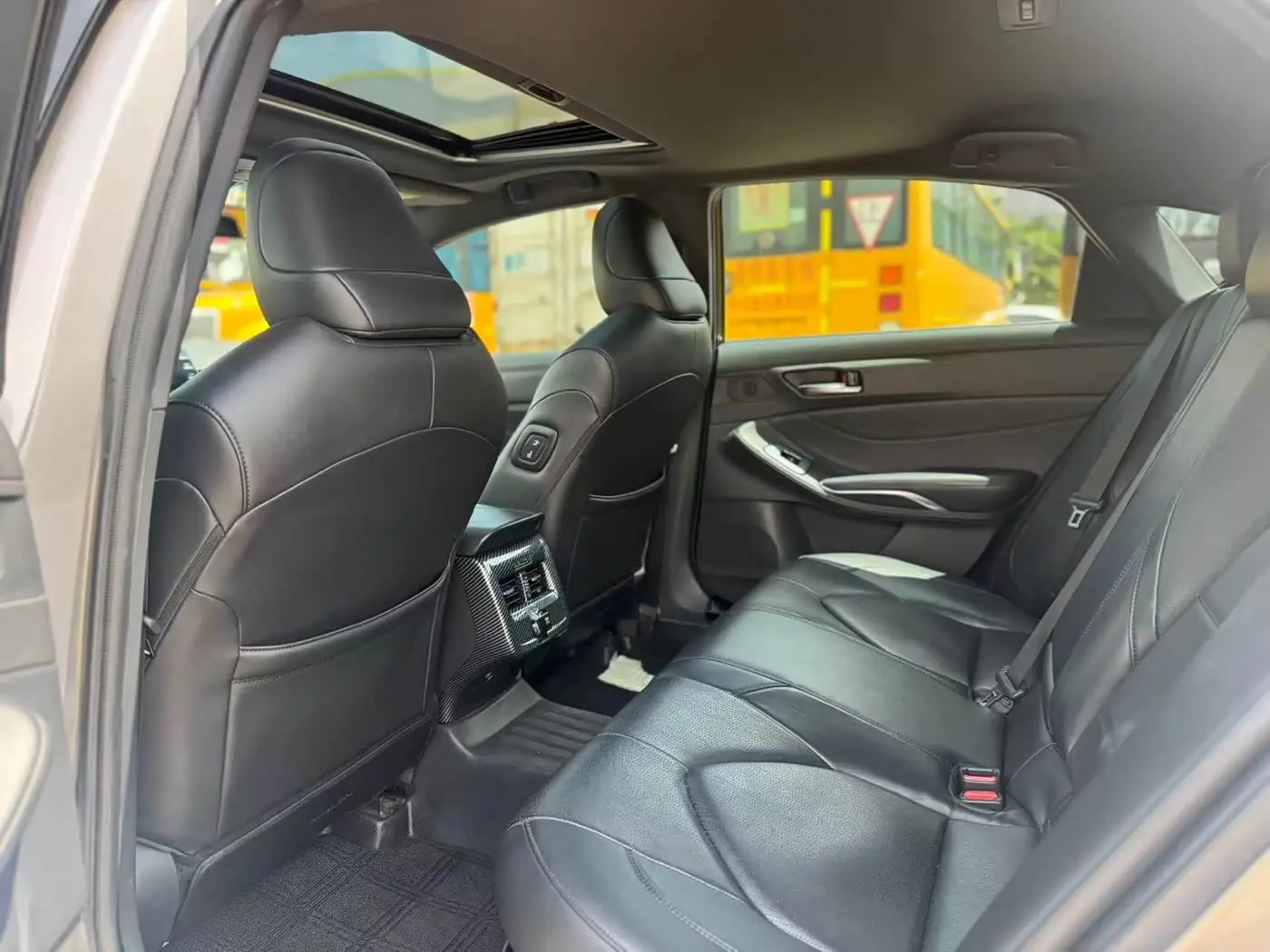 Toyota Avalon 2022 — Şəkil 5/9
