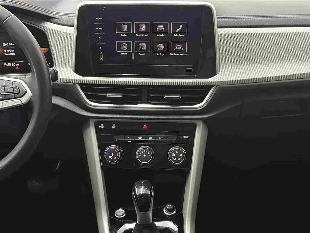 Volkswagen T-ROC 2023 — Photo 14/18