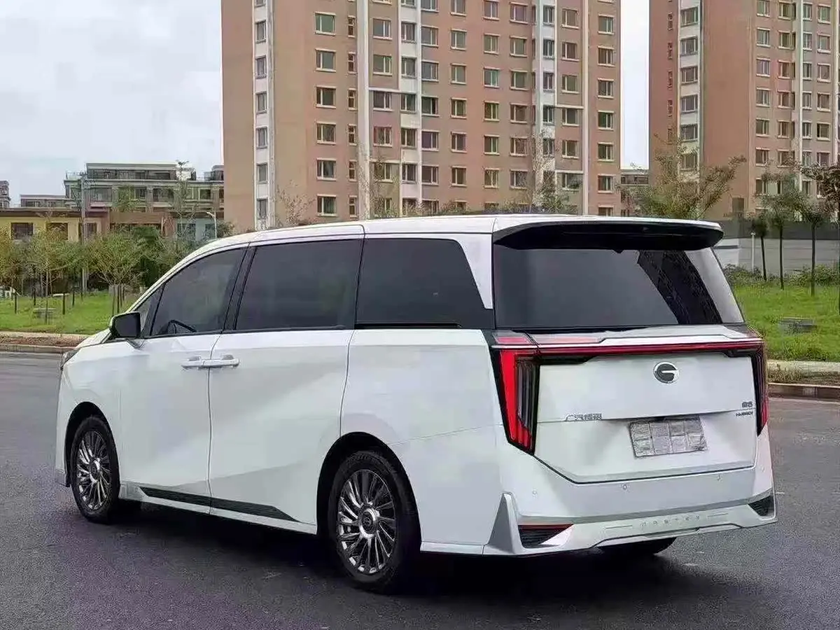 GAC Trumpchi Trumpchi M8 2023 — Фото 7/9