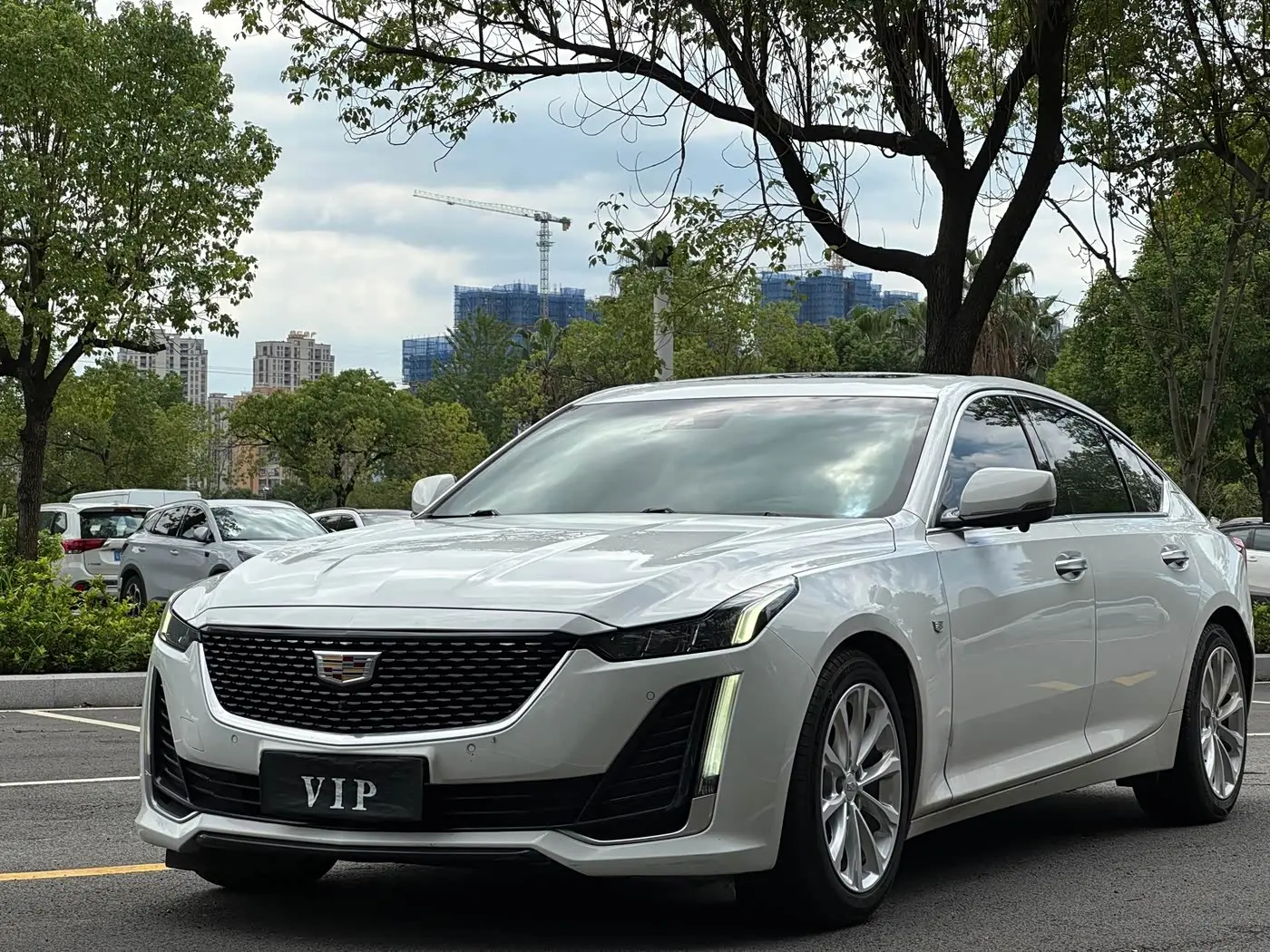 Cadillac CT5 2023 — Фото 1/17