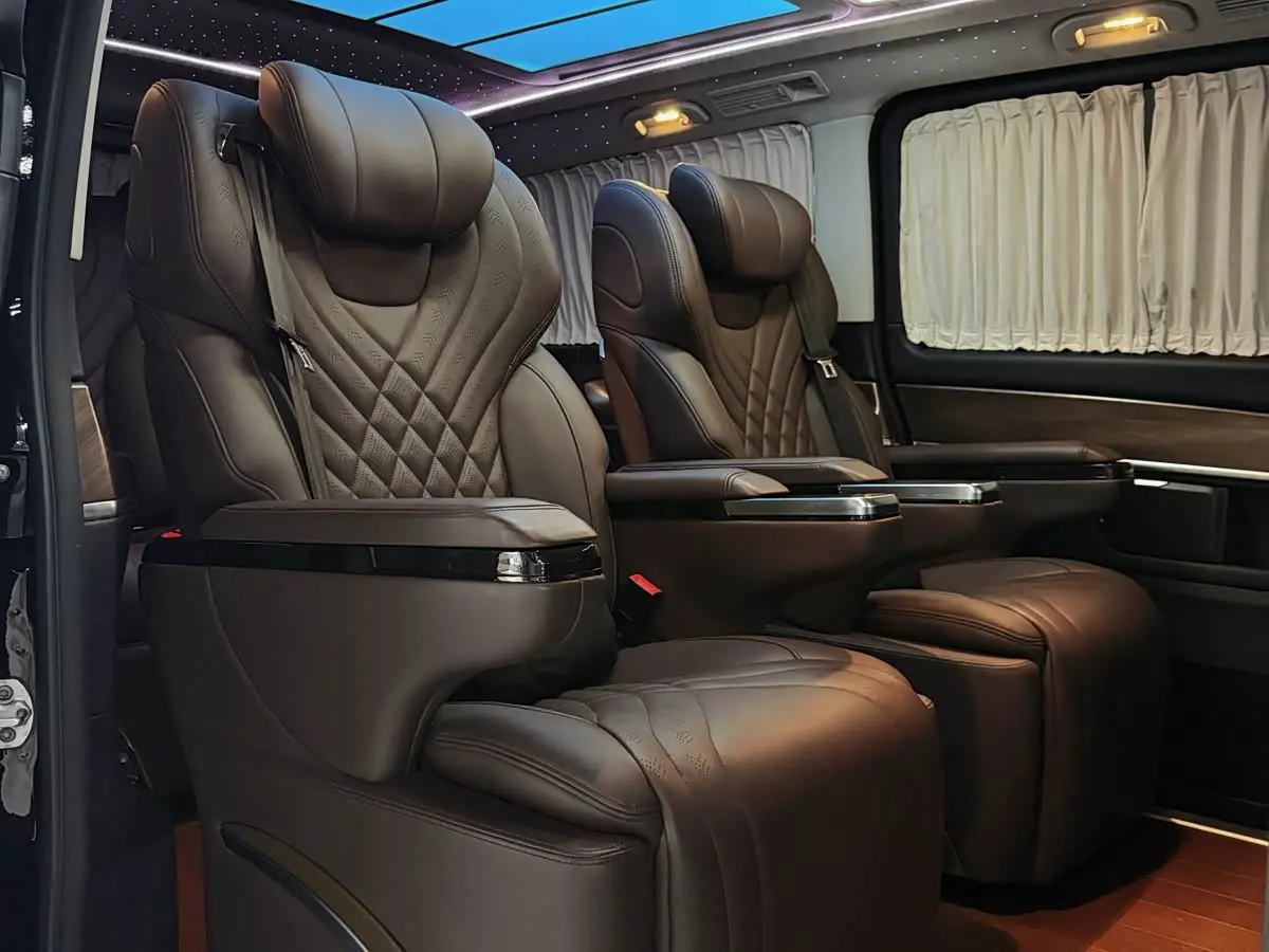Mercedes-Benz V-Class 2022 — Şəkil 13/17