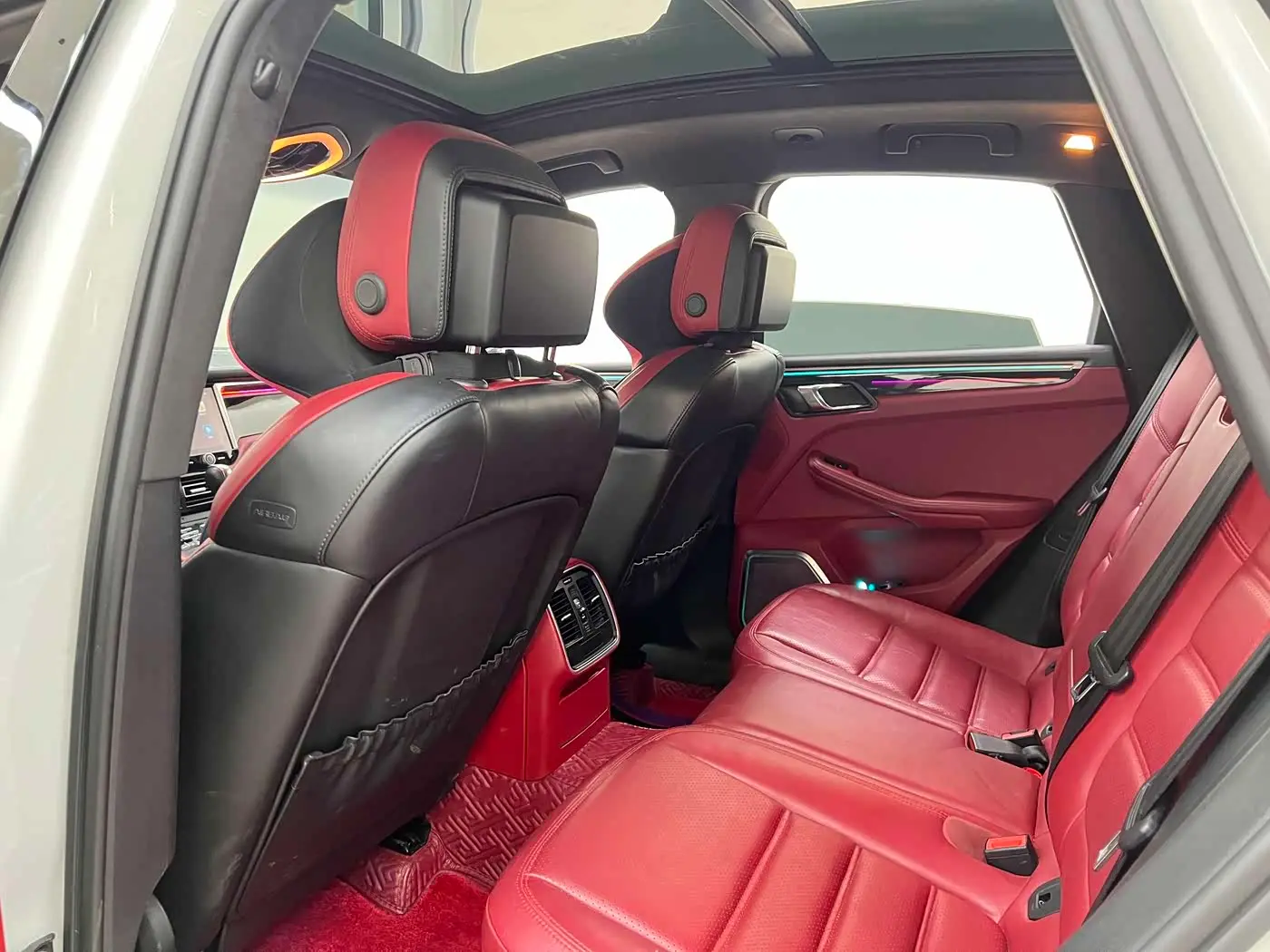 Porsche Macan 2015 — Photo 19/20