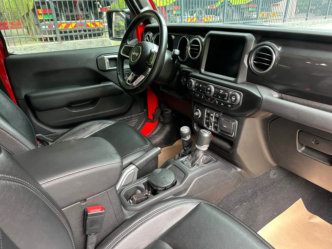 Jeep Wrangler 2022 — Фото 14/20