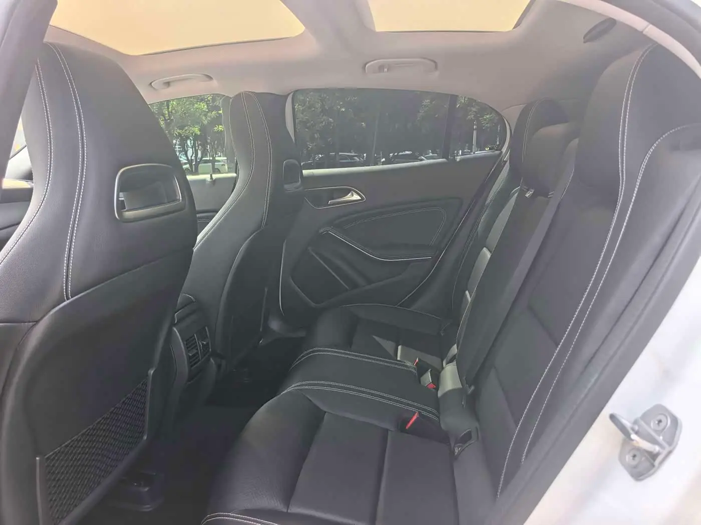 Mercedes-Benz GLA 2019 — Photo 16/16