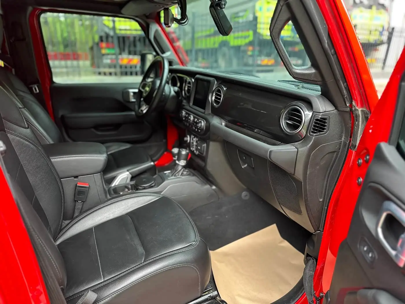 Jeep Wrangler 2022 — Фото 13/20
