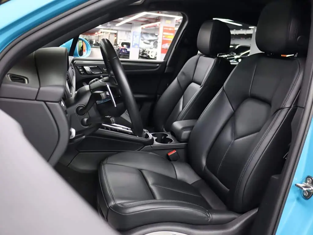 Porsche Macan 2023 — Фото 9/20