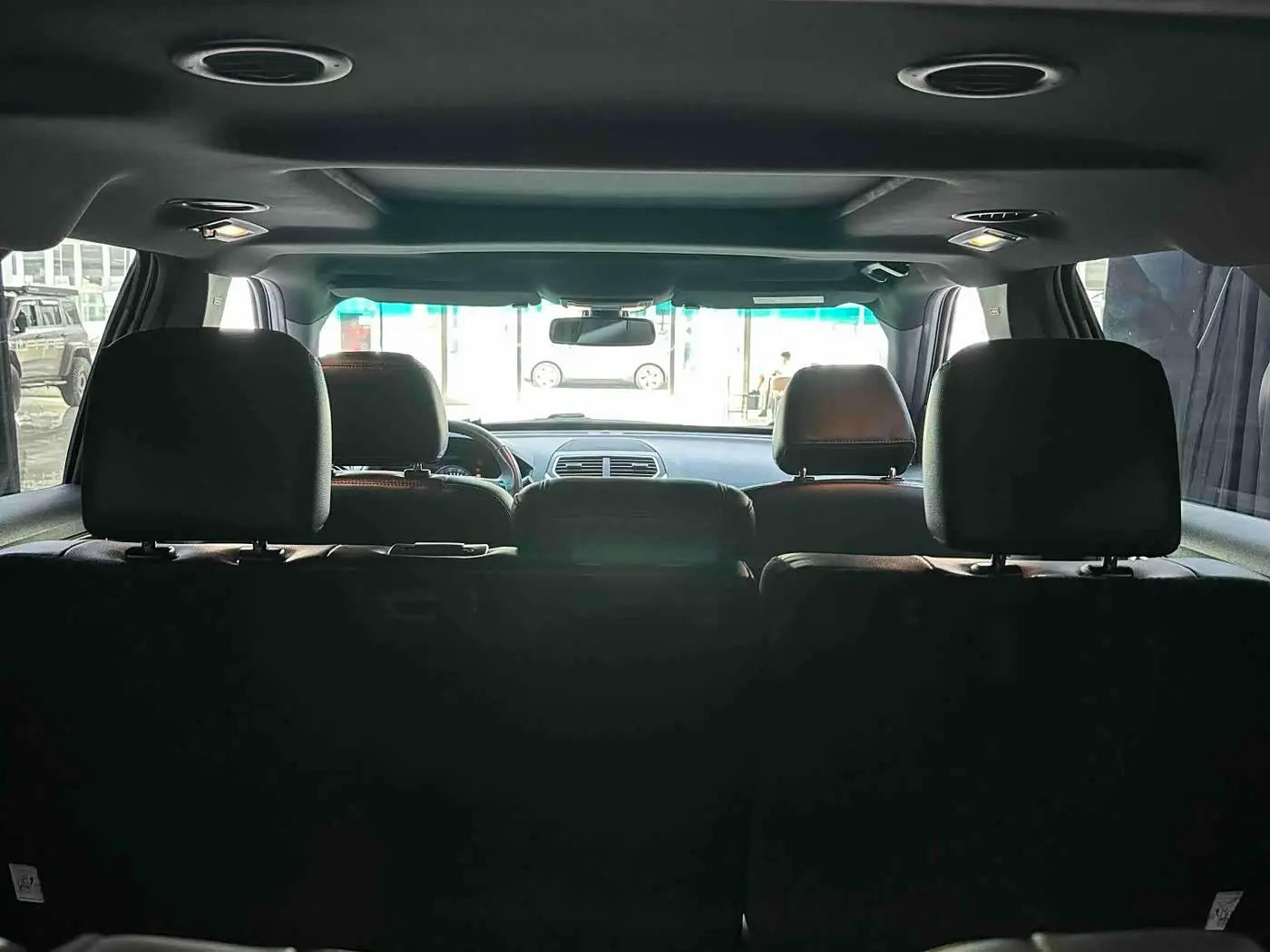 Ford Explorer 2017 — Photo 10/19