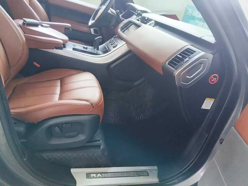 Land Rover Range Rover Sport 2013 — Photo 13/13