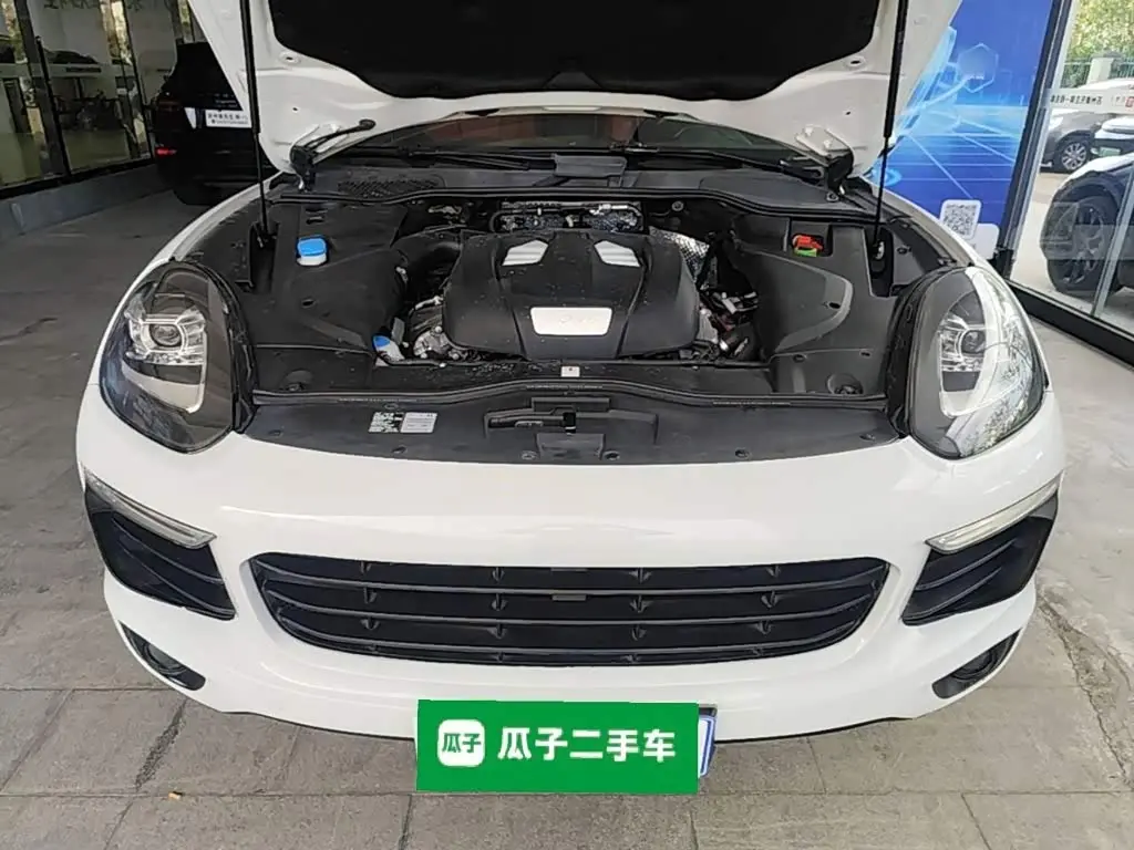 Porsche Cayenne 2016 — Şəkil 18/20