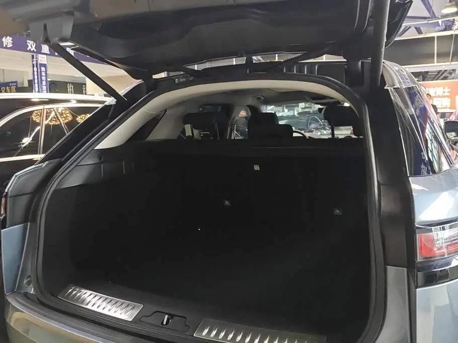 Land Rover Range Rover Velar 2021 — Photo 4/16