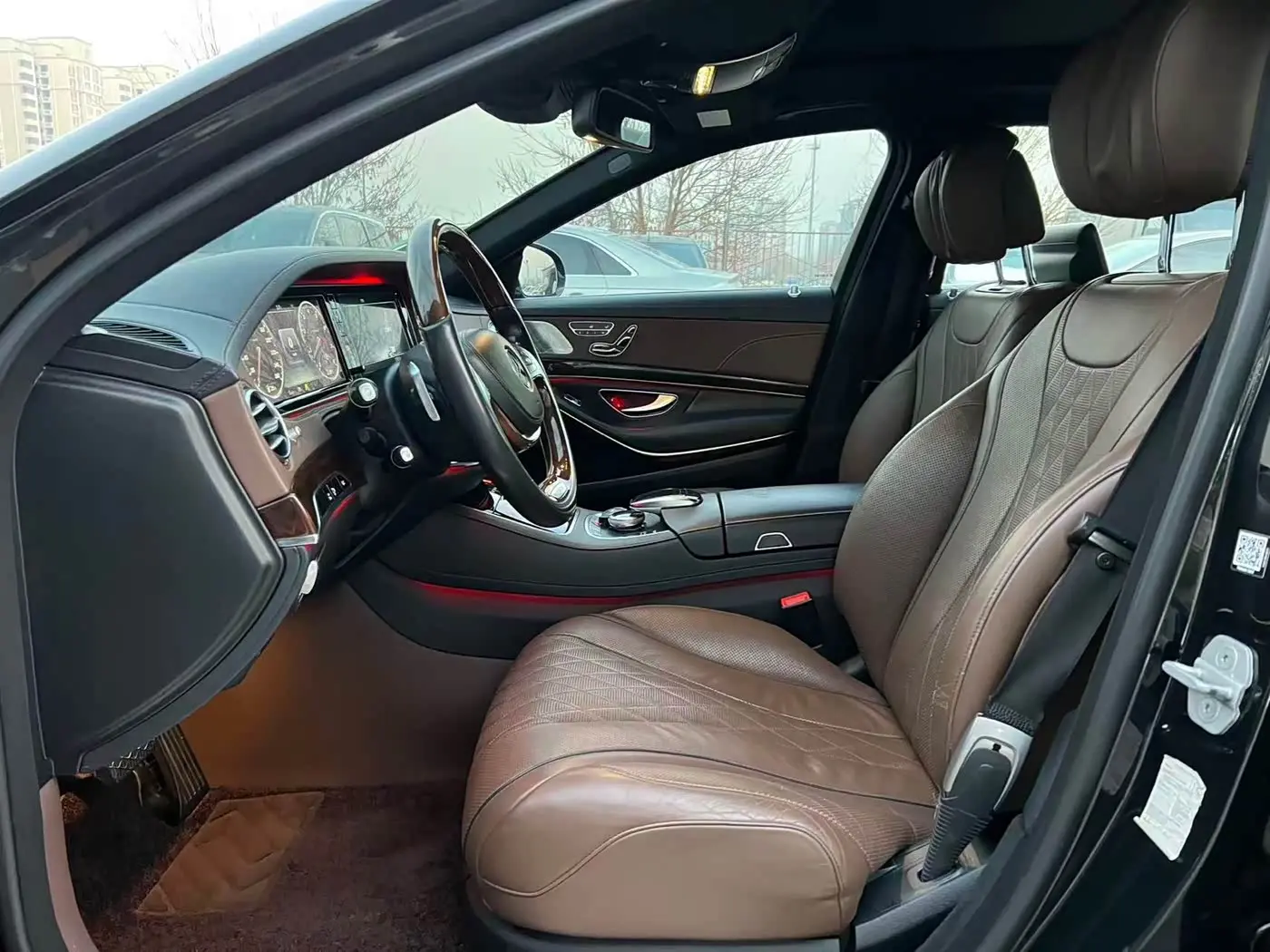 Mercedes-Benz Maybach S-Class 2017 — Photo 6/11
