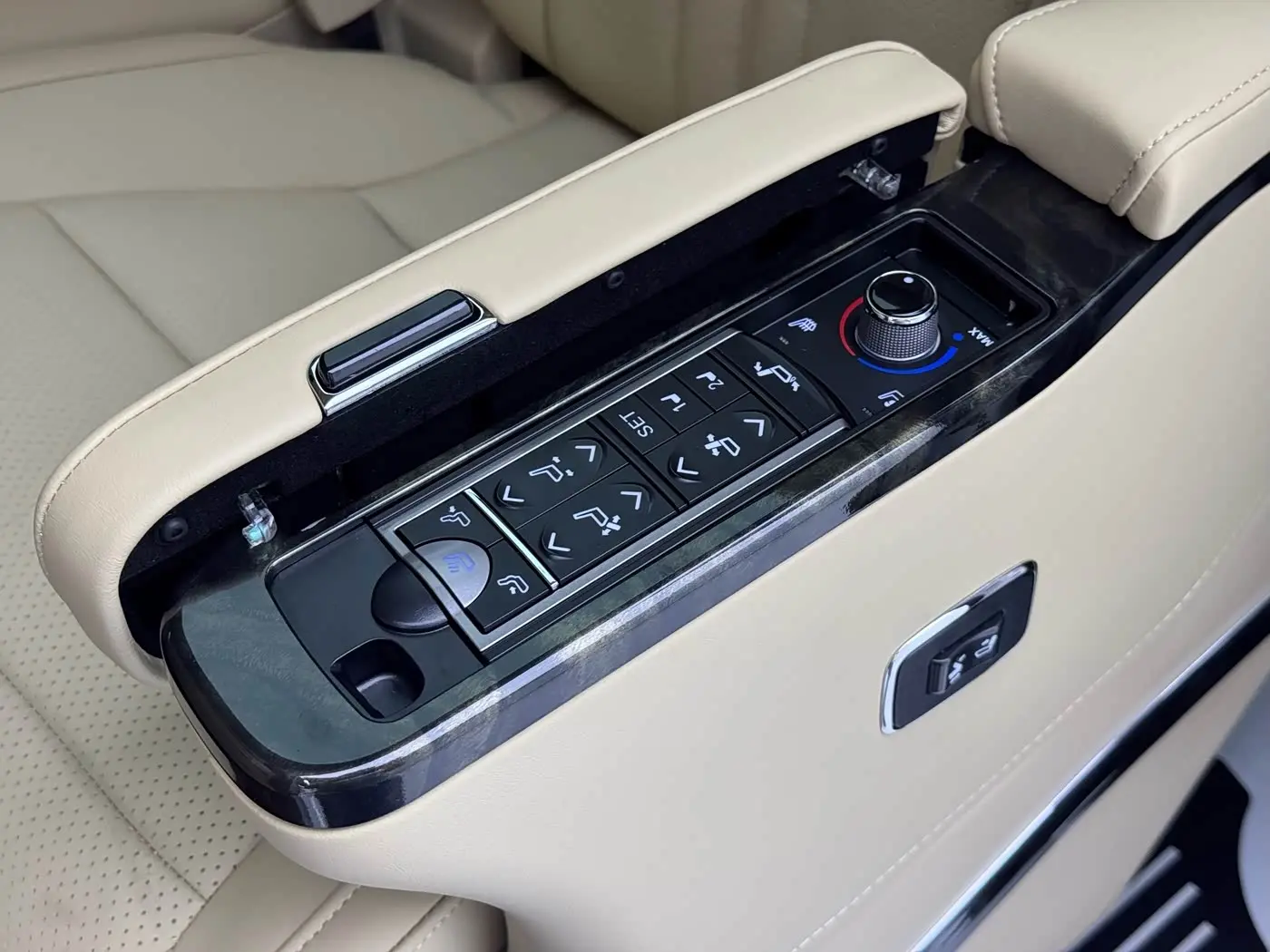 Toyota Alphard 2016 — Фото 8/16