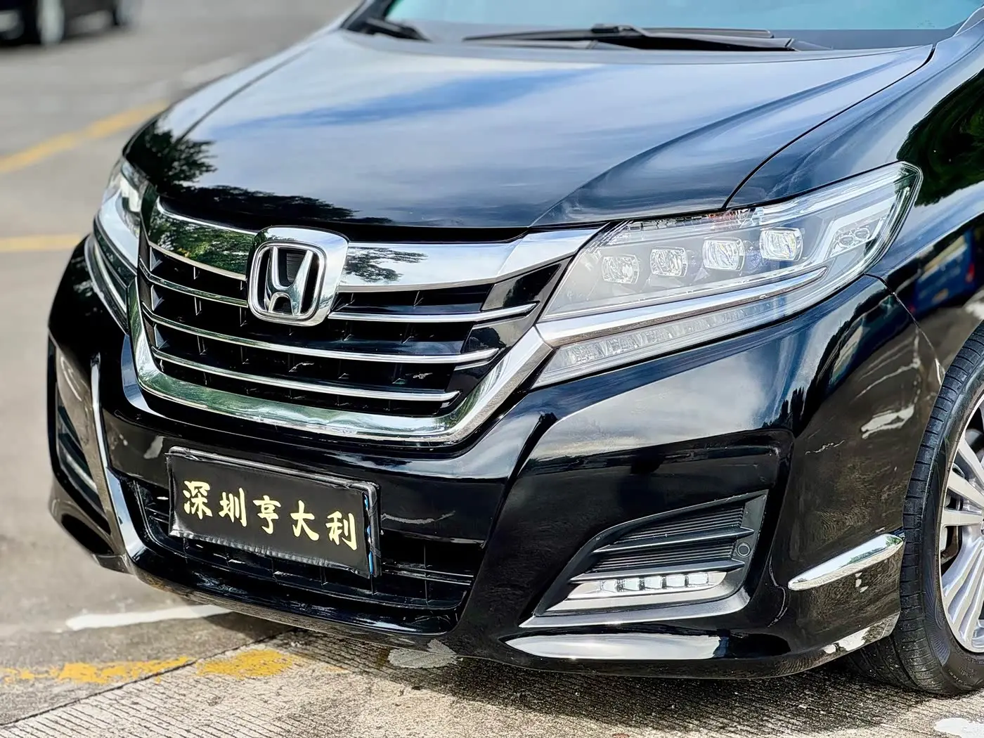 Honda Elysion 2019 — Photo 9/20