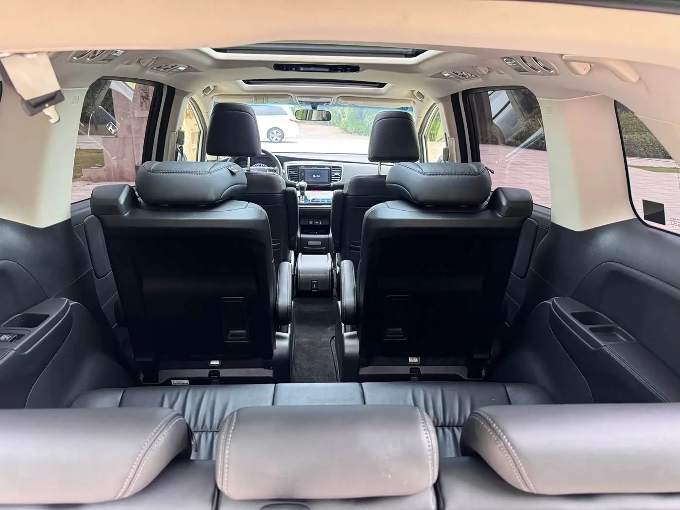 Honda Odyssey 2019 — Фото 6/12