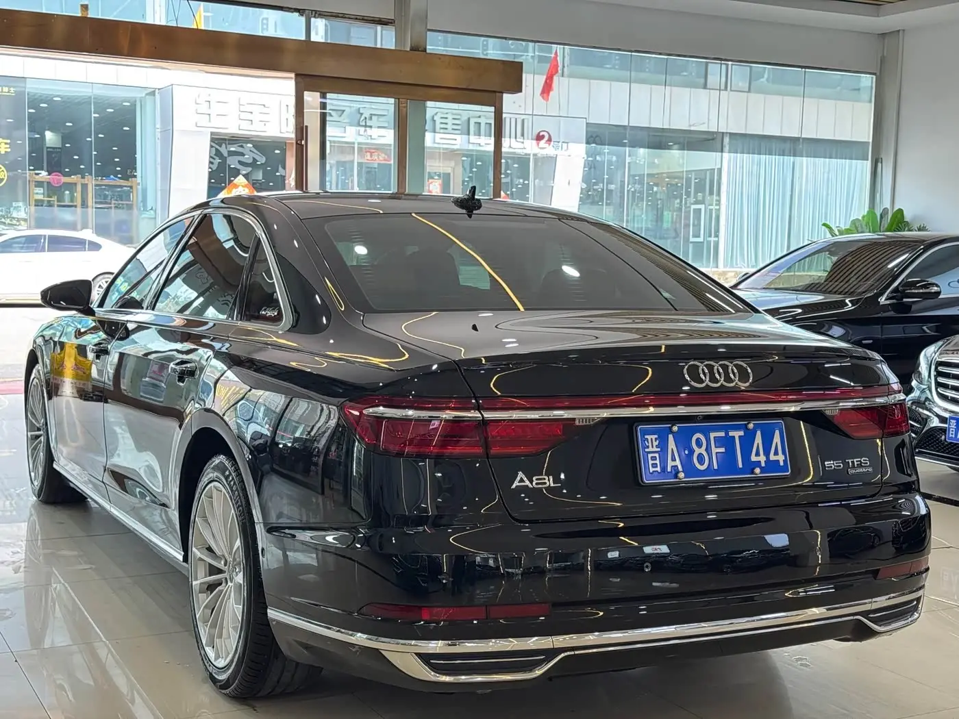 Audi A8 2019 — Şəkil 6/10
