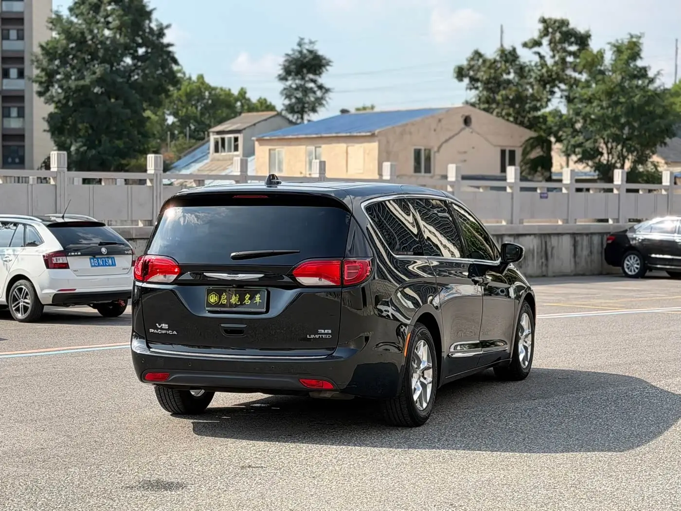 Chrysler Grand Voyager 2019 — Photo 17/17