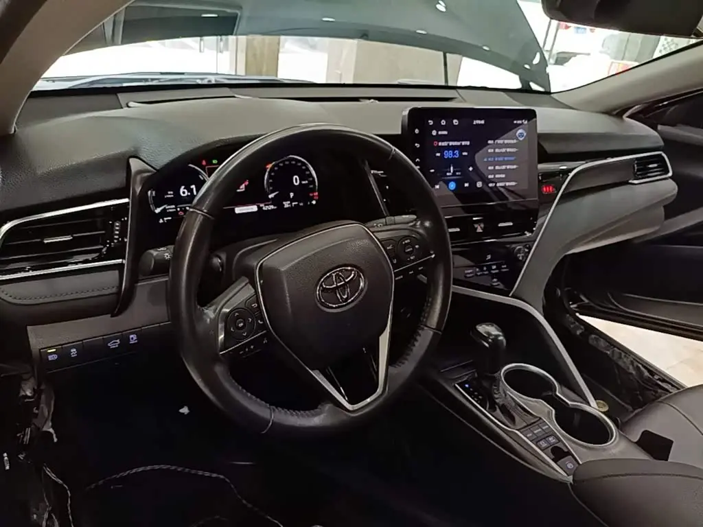 Toyota Camry 2024 — ფოტო 3/20