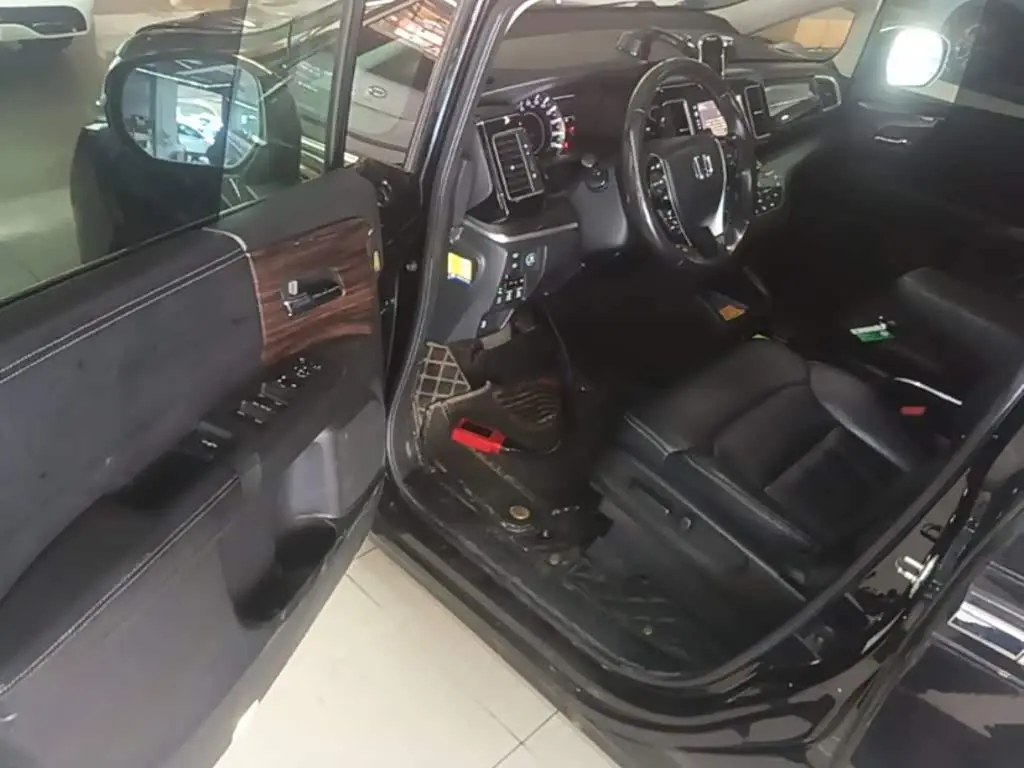 Honda Elysion 2018 — Şəkil 16/20