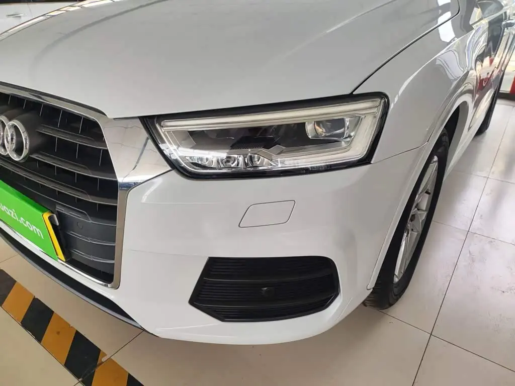 Audi Q3 2019 — Şəkil 18/20