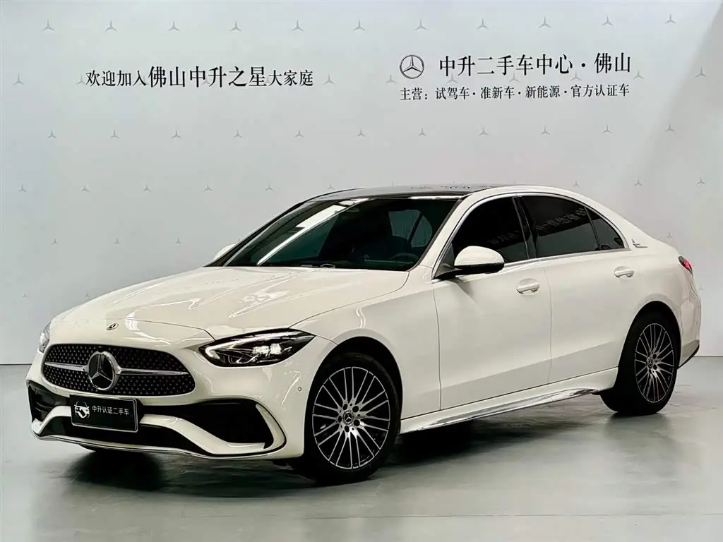 Mercedes-Benz C-Class 2024 — Photo 1/13