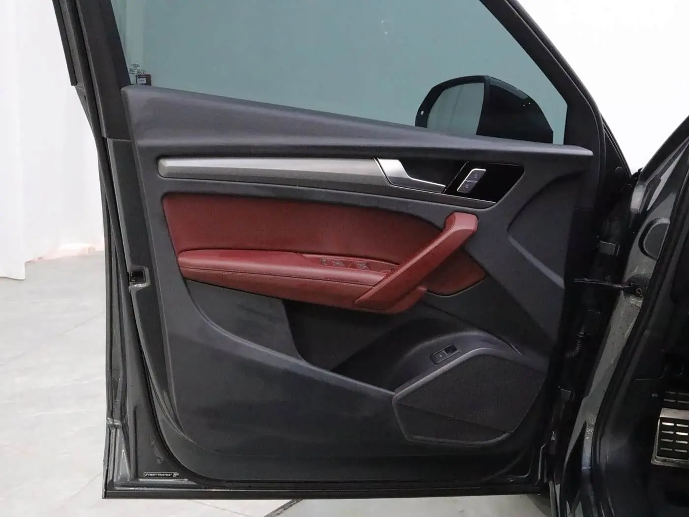 Audi Q5L 2024 — Şəkil 10/20