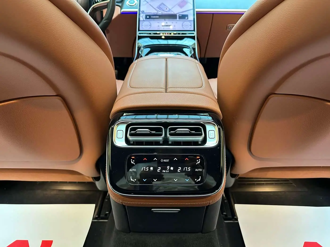 Mercedes-Benz S-Class 2023 — Photo 19/20