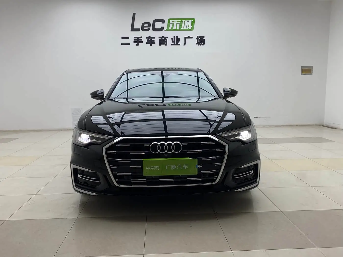 Audi A6L 2024 — Photo 2/12