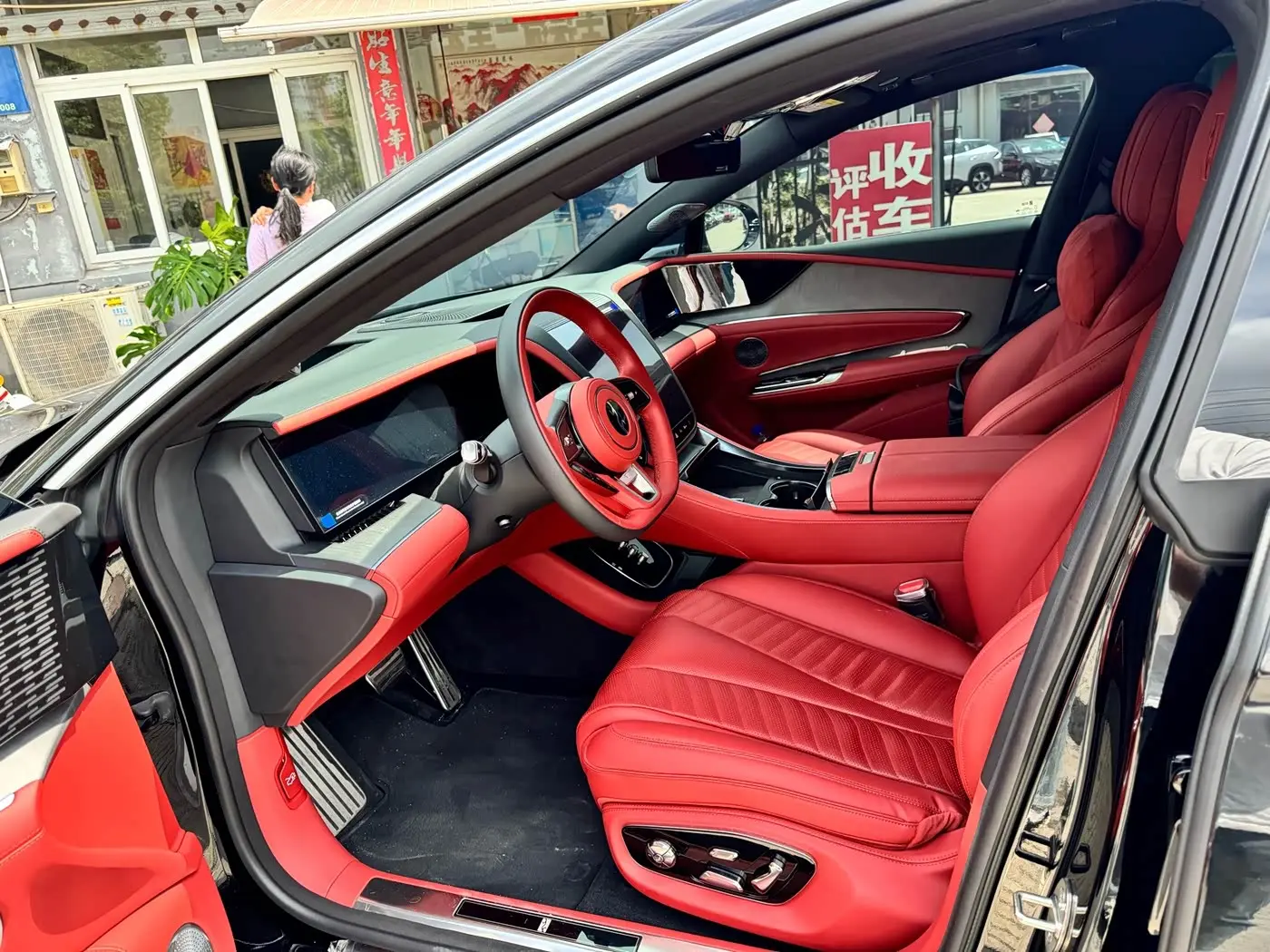 Yangwang U7 2026 — Photo 4/10
