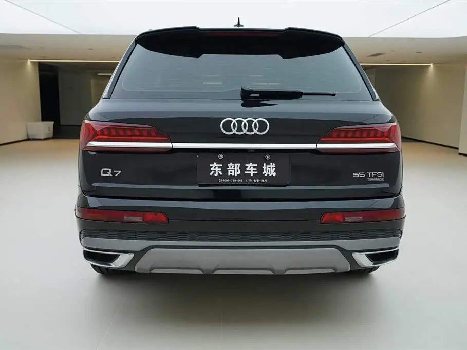 Audi Q7 2021 — Photo 5/20