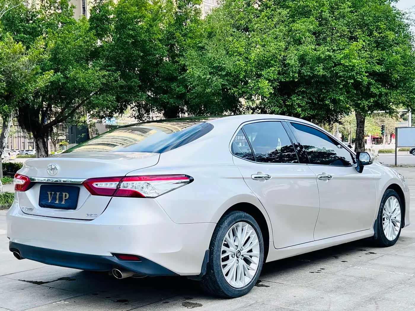 Toyota Camry 2020 — Photo 6/16