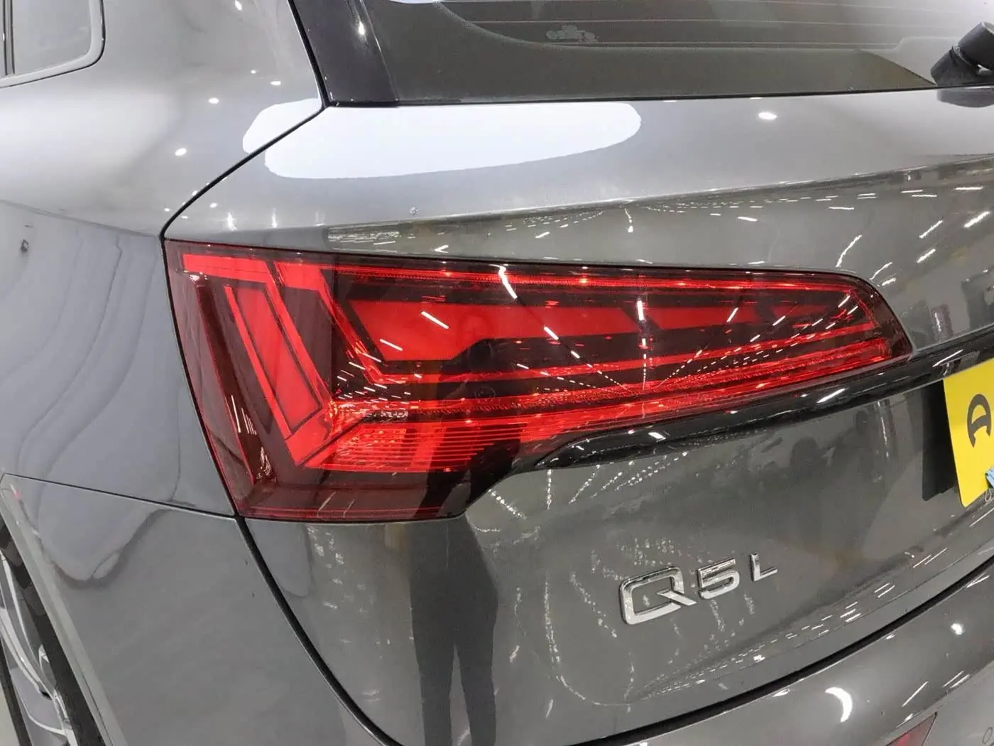 Audi Q5L 2024 — Şəkil 19/20