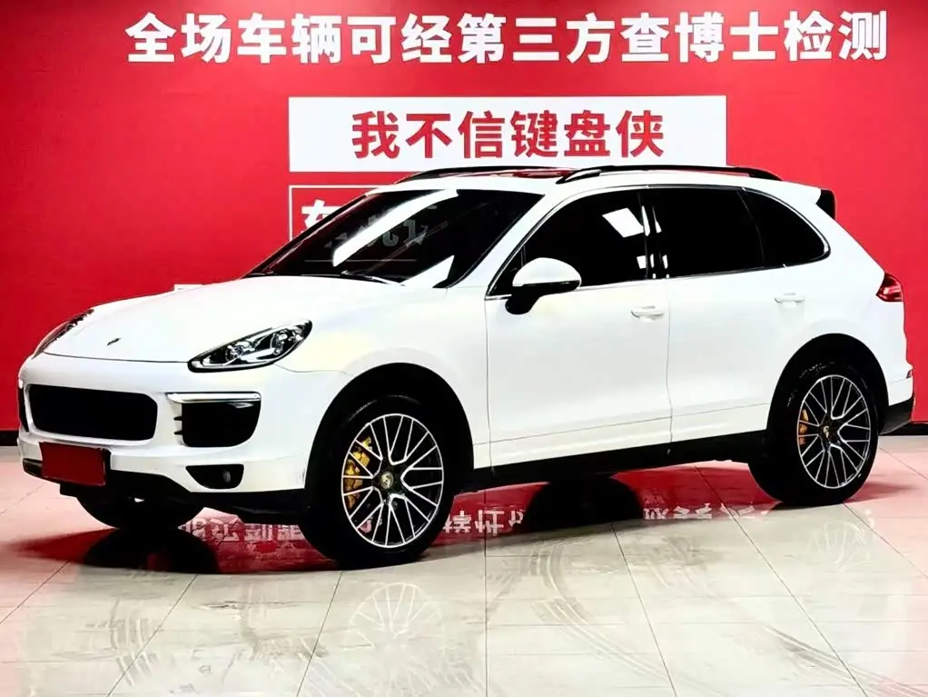Porsche Cayenne 2017 — Фото 1/9