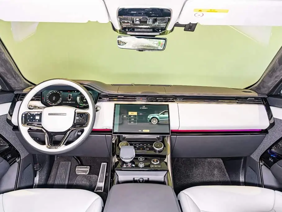 Land Rover Range Rover Sport PHEV 2024 — Photo 10/20
