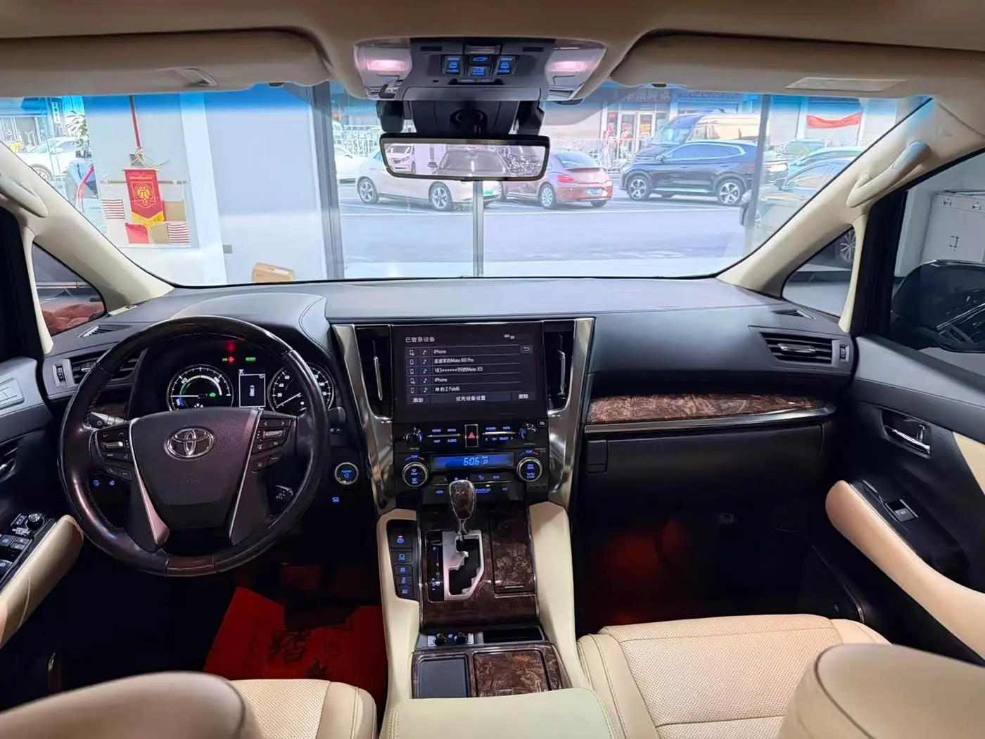 Toyota Alphard 2021 — Photo 4/9