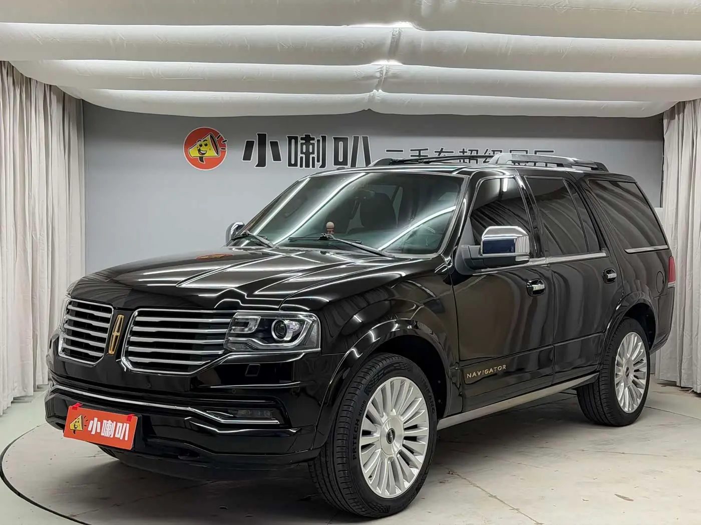 Lincoln Navigator 2017 — Фото 1/20