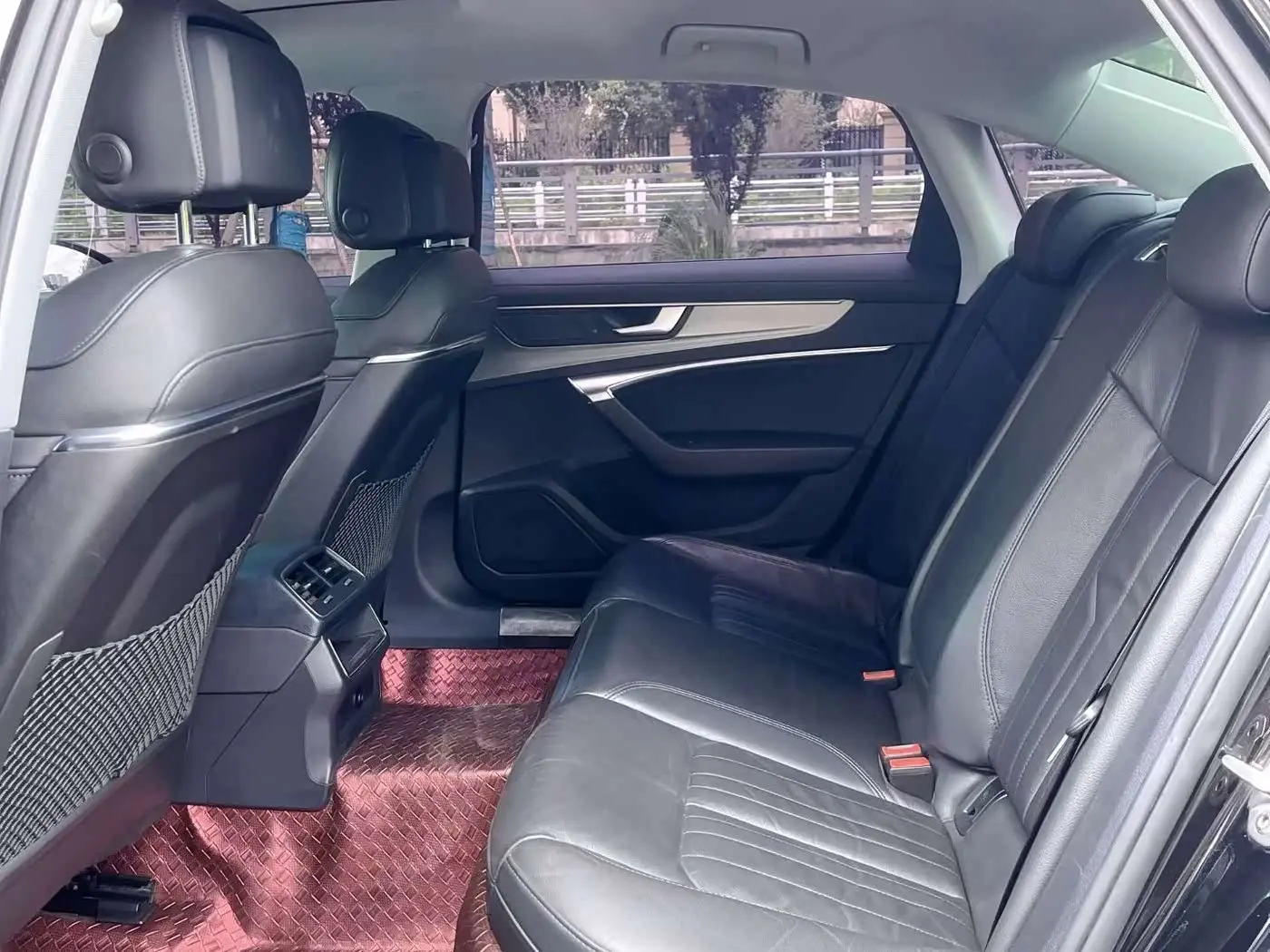 Audi A6L 2019 — Photo 5/14
