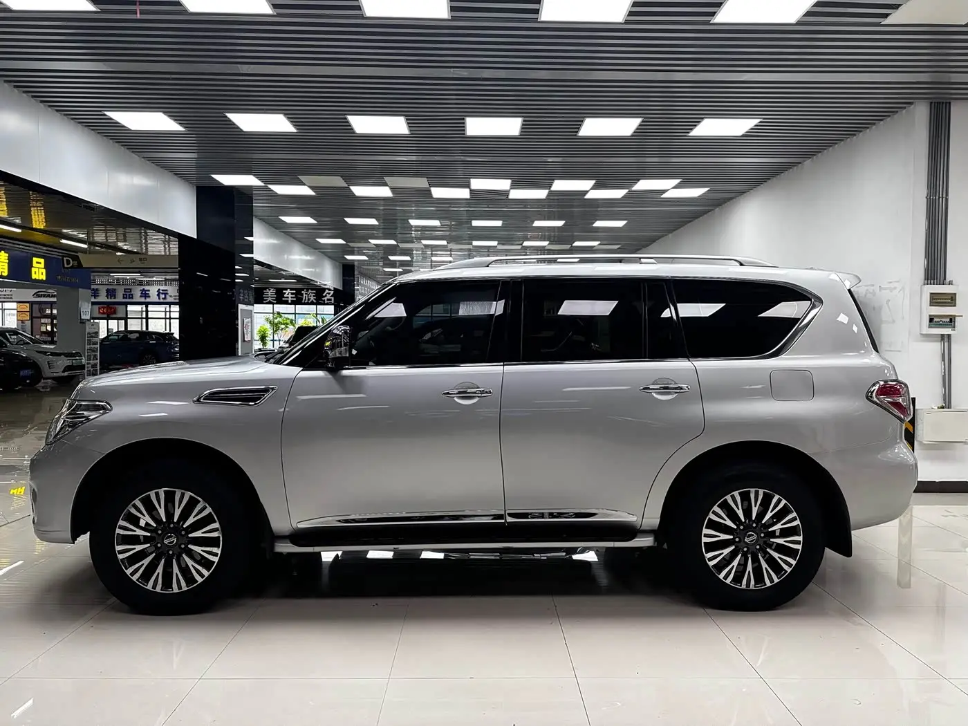 Nissan Patrol 2019 — Photo 4/20