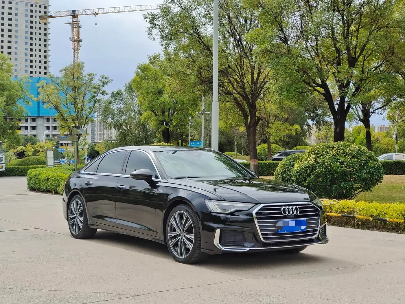 Audi A6L 2021 — Фото 3/14