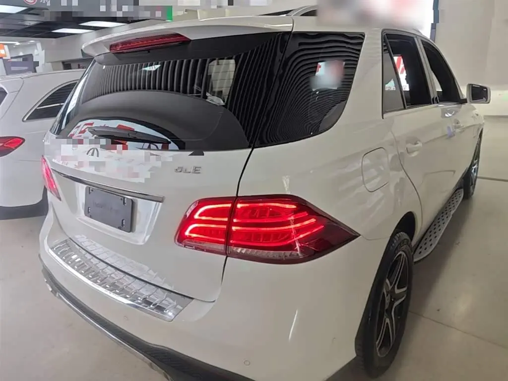 Mercedes-Benz GLE 2019 — Photo 7/20