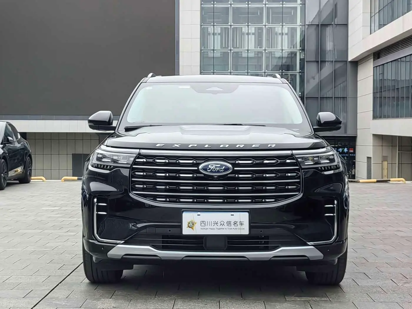 Ford Explorer 2025 — Фото 3/20